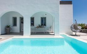 White Harmony Suites